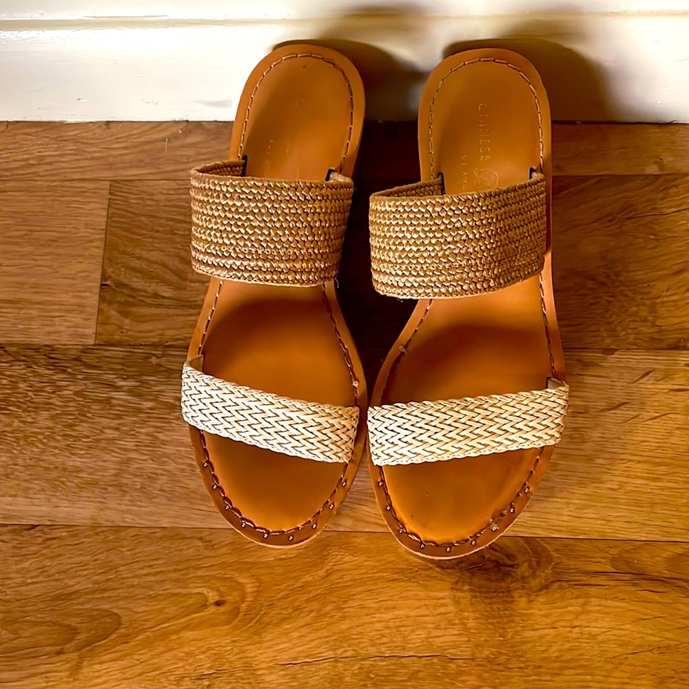 Chinese Laundry Wind Wedge Sandal. Size 7.5. Tan/cream fabric